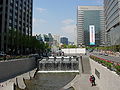 Seoul-Cheonggyecheon-02.jpg