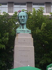 Buste par David d'Angers, quai de Caligny, Cherbourg
