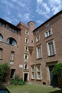 Cour du musée du Vieux Toulouse.jpg