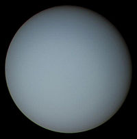 Photographie de Uranus prise lors du passage de Voyager 2, en 1986.