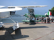 Hydravion biplan lac de Come.JPG