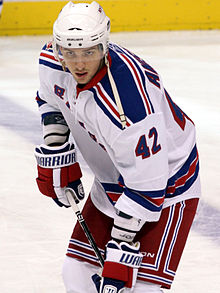 Accéder aux informations sur cette image nommée Artem Anisimov (New York Rangers) 01.jpg.