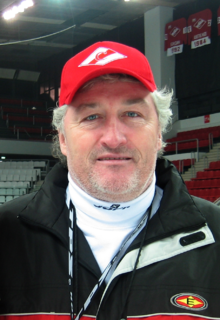 Accéder aux informations sur cette image nommée Miloš_Říha_in_Moscow_as_Spartak_Moscow_head_coach,_2008-2009_season.png.