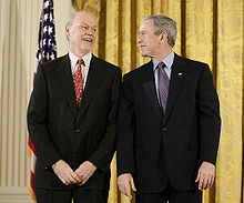Phillip Allen Sharp avec George W. Bush lors de la remise de la National Medal of Science en 2006