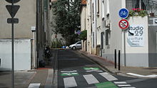 La rue Laprugne, désormais interdite aux véhicules à moteur