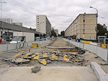 La plateforme en cours de réalisation en octobre 2011, boulevard Édouard-Branly à Sarcelles.