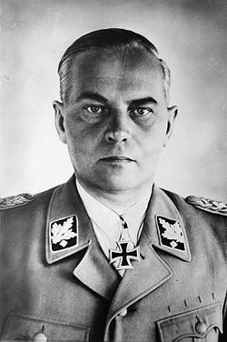 Felix Steiner en tenue de SS-Gruppenführer