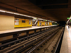 Metro de Marseille - Rond-Point du Prado 01.jpg