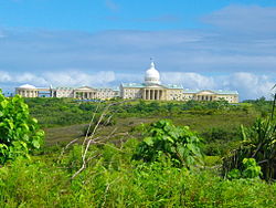 Vue du complexe du capitole où siège le Parlement des Palaos.