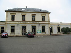 La gare de Saint-Rémy-lès-Chevreuse vue de l'extérieur