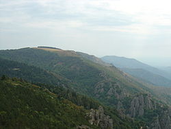 Le sommet de Méjan et la Cham du Cros vus depuis le signal de Coucoulude.