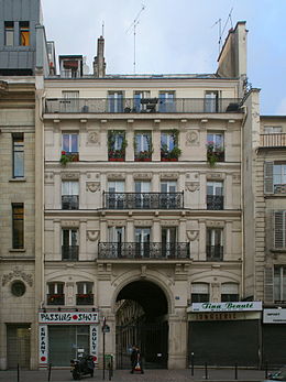 Façade du passage du Désir sur la rue du Faubourg-Saint-Martin.