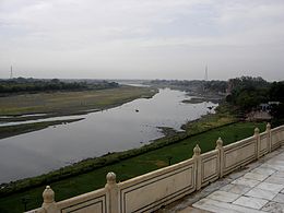 La Yamunâ vue de la terrasse du Taj Mahal