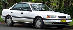 1990-1992 Mazda 626 (GD Series 2) 2.2i sedan 02.jpg