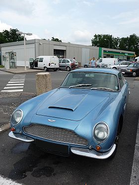 Aston Martin DB6 front.JPG