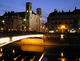 Pont Battant sur le Doubs et église de la Madeleine