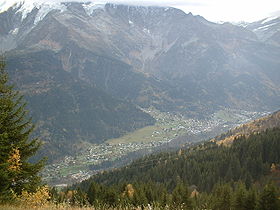 Vue de la commune depuis l'alpage de Porcherey
