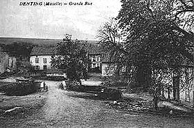 La Grande-Rue du village au début du XXe siècle