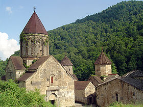 Vue générale du monastère depuis le nord-ouest (de gauche à droite) : Sourp Astvatsatsin, Sourp Stepanos, Sourp Grigor, gavit.