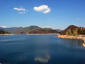Le lac de Zaovine