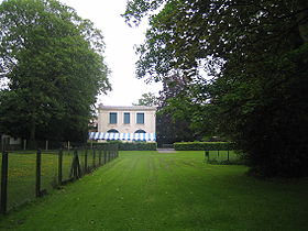 Le château Claeys vu du parc