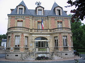 L’hôtel de ville.