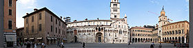 Vue panoramique de la Piazza Grande