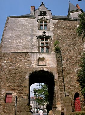 La face ouest de la porte (côté situé à l'intérieur de l'enceinte au Moyen Âge).