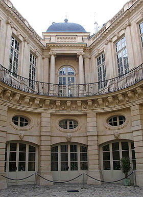 Cour intérieure de l'Hôtel de Beauvais