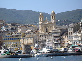 Vieux port et église saint Jean Baptiste