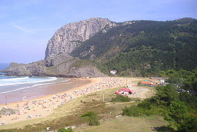 Rocher et plage