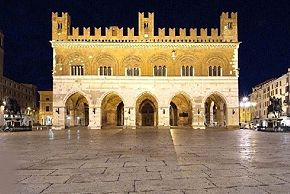 Le Palazzo Gotico de Piacenza