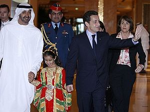 Sheikh Mohammed Bin Zayed Al Nahyan, sa fille et Nicolas Sarkozy à Abou Dabi