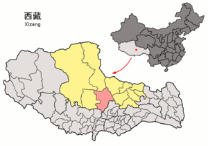 Localisation du xian de Baingoin (en rose) dans la préfecture de Nagchu (en jaune)