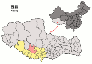 Localisation du xian de Ngamring (en rose) dans la préfecture de Xigazê (en jaune)