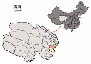 Localisation du xian de Zêkog (en rose) dans la préfecture de Huangnan (en jaune)