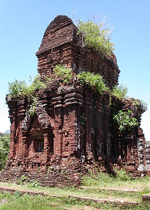 L'une des ruines de Mỹ Sơn