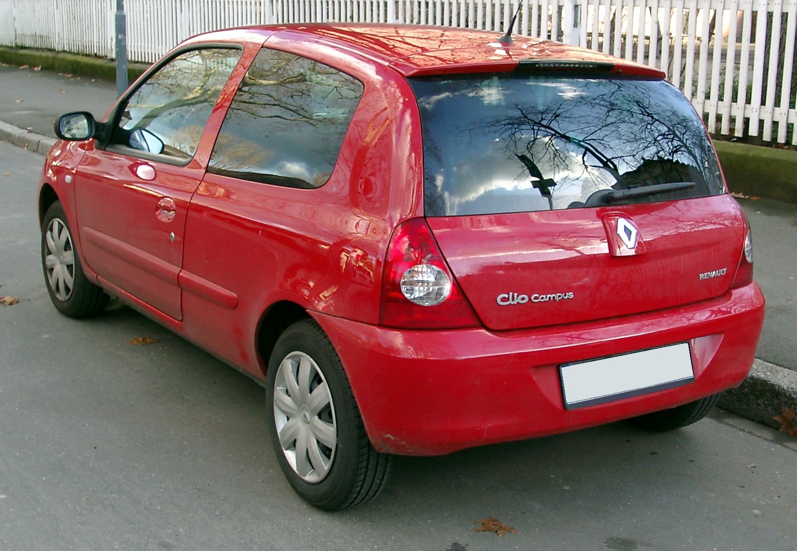 http://fr.academic.ru/pictures/frwiki/82/Renault_Clio_rear_20080202.jpg