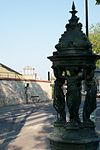 Fontaine Wallace place Jules-Hénaffe.jpg