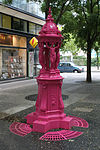 Rue Jean-Anouilh, fontaine Wallace 02.jpg