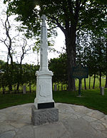Photo représentant le monument sur le site de la sépulture du père Marquette.