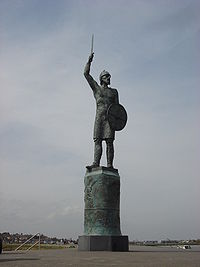 Brythnoth statue Maldon.jpg