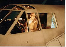 Howard Hughes pilotant le Spruce Goose