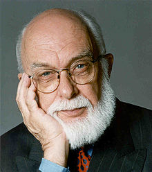 Photographie du scientifique sceptique James Randi.