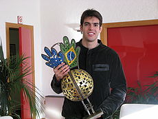 Kaká reçoit le Samba d'or 2008 à Milanello