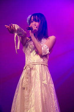 AKB48 20090703 Japan Expo 24.jpg