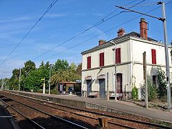 Aulnay-sur-Mauldre Gare01.jpg