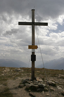 La croix au sommet du Piz Chavalatsch.