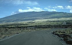 Vue du Hualālai en direction du sud-est, depuis ses plus récentes coulées de lave.