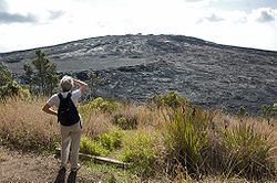 Vue de la face Nord du Mauna Ulu depuis le Napau Crater Trail au niveau du Puʻu Huluhulu.